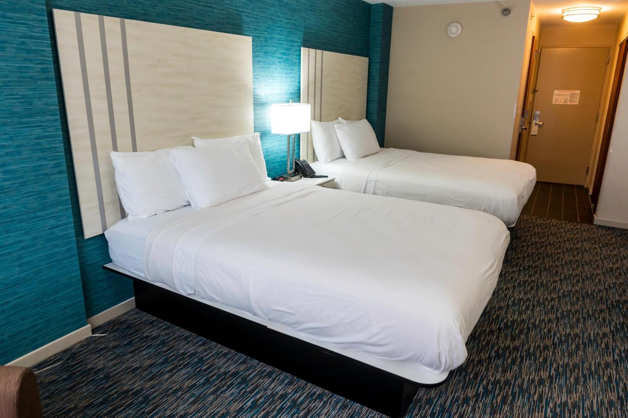Illinois Beach Hotel Zion Екстериор снимка